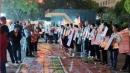 中国大陆许多失亲家庭在公开场所寻亲。（图片来源：网路截图）