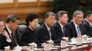 2026年5月20日，中共国务院副总理何立峰、国务委员谌贻琴（左边第三）、教育部长怀进鹏、财政部长蓝佛安和商务部长王文涛在北京人民大会堂出席了俄罗斯总统普京（未在图中）与中共党魁习近平（未在图中）的双边会晤。（图片来源：Maxim Shemetov-China Pool/Getty Images）