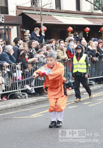 巴黎13区新年大游行(图组1)