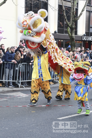 巴黎13区新年大游行(图组1)