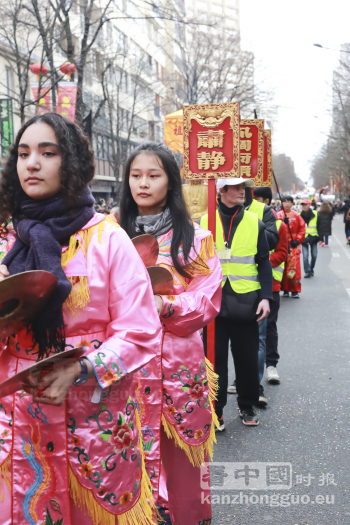 巴黎13区新年大游行(图组2)