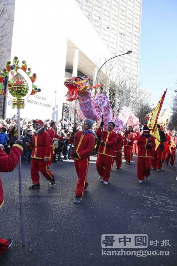 巴黎13区新年彩妆大游行(图组3)