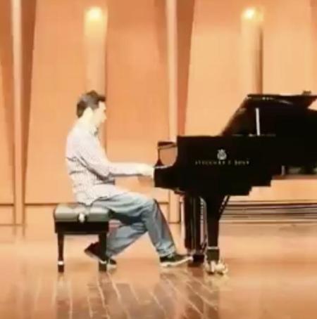 首席男高音丁毅