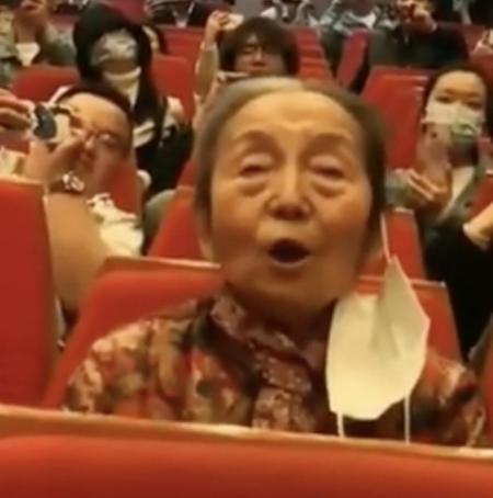 退休教授朱梅玲