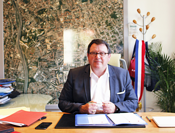 Villejuif市长勒·波艾莱克（摄影：林莲怡/看中国）