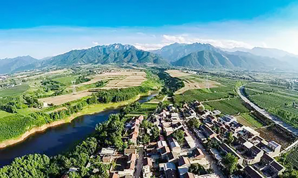 秦岭北麓的别墅区