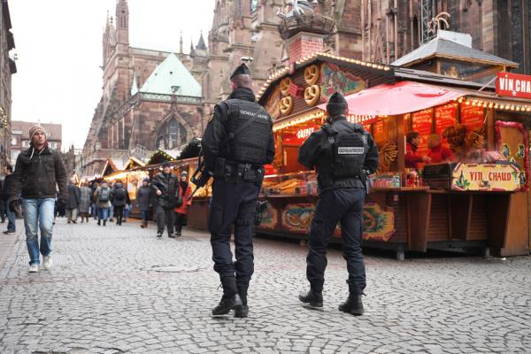 12月11日晚,斯特拉斯堡市中心的圣诞集市附近,发生了一起枪击案。(AFP/Getty Images)