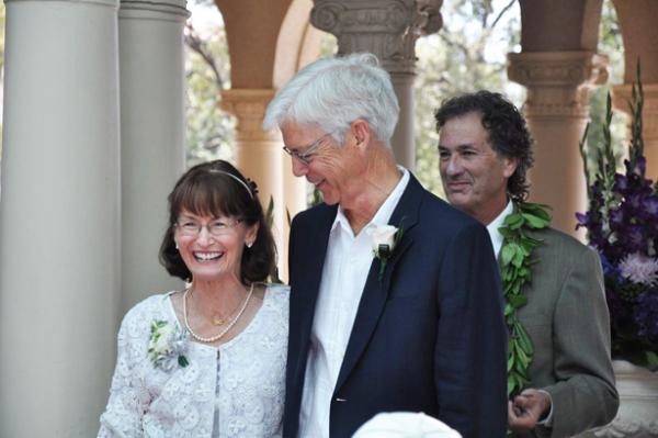 相隔50年，詹妮丝和普伦提斯终于喜结连理。