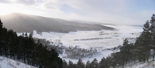西伯利亚哈马尔达班山脉（维基百科）