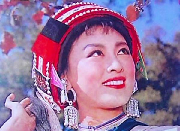 1979年第2期《大众电影》封面，用的是解禁公映的电影《阿诗玛》的剧照。