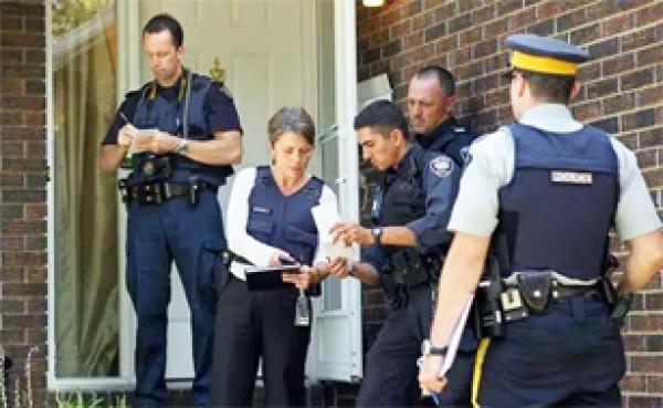 加拿大皇家骑警(视频截图)