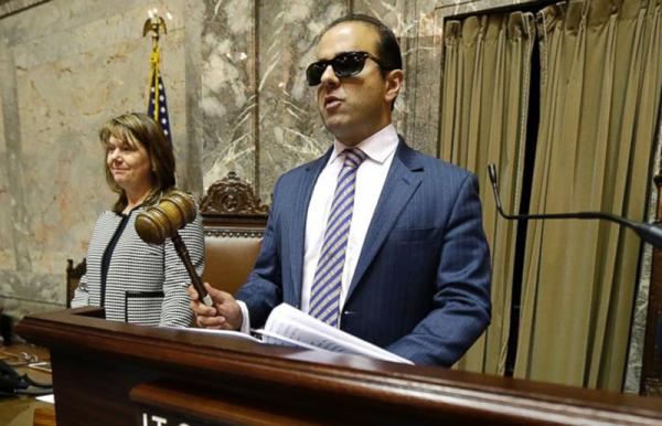 美国华盛顿州第一位失明的副州长哈毕。(图片来源:公有领域)