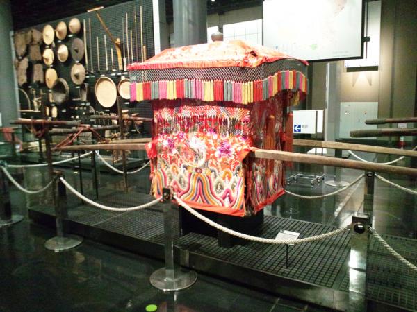 中国北方式喜轿。(公有领域)