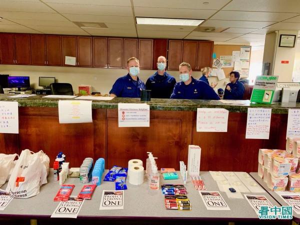 工作人员对大家都非常友好,情人节也给我们捐助了很多东西。