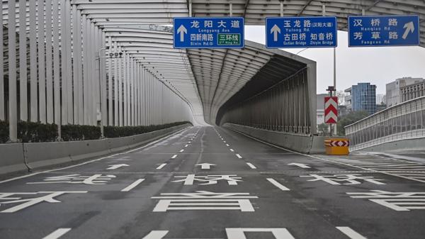 疫情下空旷的武汉街道(AFP via Getty Images)