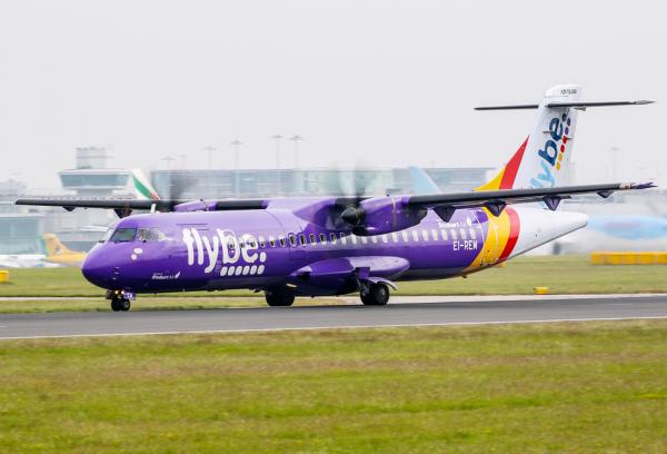 英国地区航空公司弗莱比(Flybe)已于3月5日停止运营,图为Flybe ATR 72-500型客机。(维基百科)
