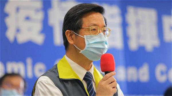 台湾中央流行疫情指挥中心召集人张上淳说,台湾确实有部分患者身体出现水泡。 (图片来源:中央社)