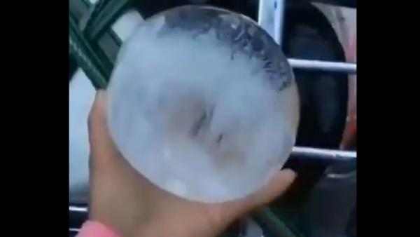 云南红河州遭遇特大冰雹袭击(图片来源:视频截图)