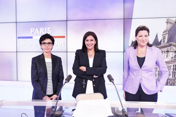伊达尔戈(Anne Hidalgo)(中)、达蒂(Rachida Dati)(左)和布赞(Agnès Buzyn)(右),于6月17日在法国新闻广播电台(FranceInfo)进行了电视辩论。(AFP/Getty Images)