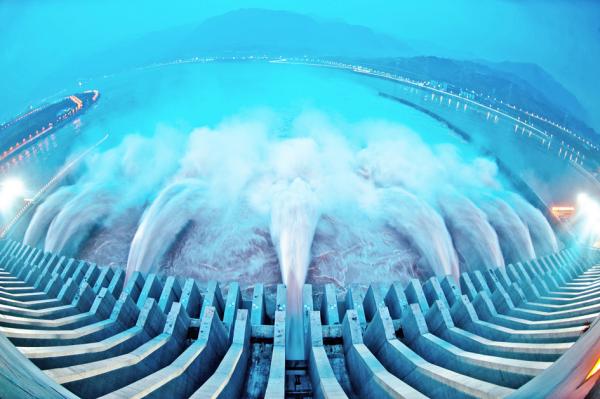 三峡大坝(STR/AFP/Getty Images)