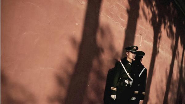 正在站岗的武警(AFP/Getty Images)