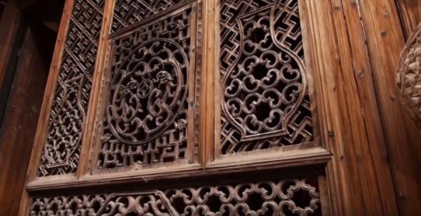 荫余堂的木雕镂窗。(图片来源:视频截图)