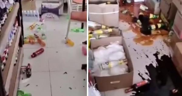 唐山市古冶区发生地震后，超市货架物品散落一地。（图片来源：视频截图）
