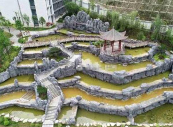 “豪华中学”内部景观