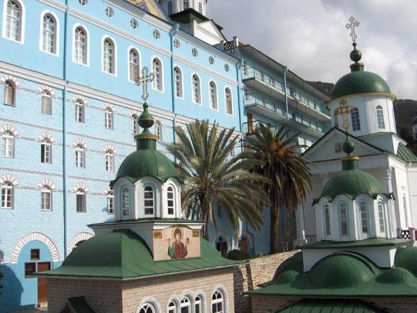 圣潘代莱蒙修道院(图片来源:Georgid /维基百科/CC BY-SA 4.0)