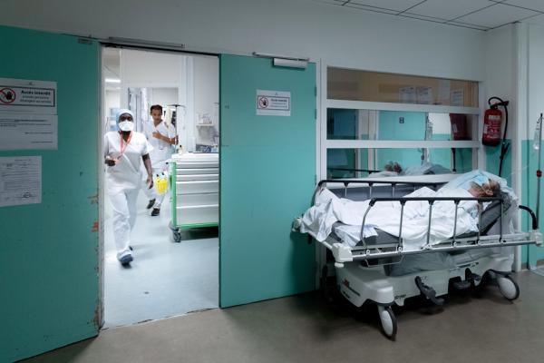 巴黎郊区圣丹尼（Saint-Denis）的德拉方丹（Delafontaine）医院急诊科（AFP/Getty Images）