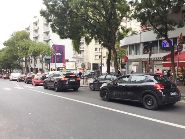 美丽城街改单行线后的路面状况