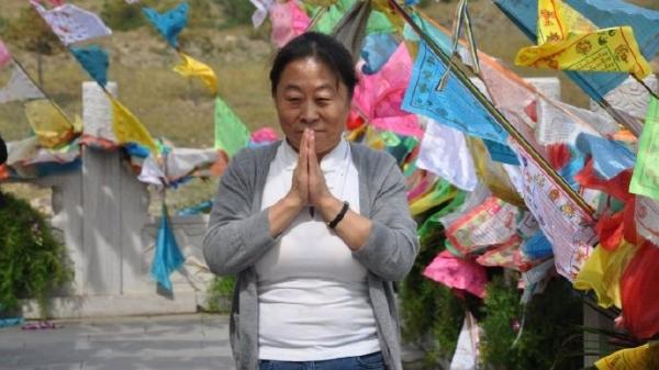 内蒙女企业家刘素琴做公益20年，却被官方诬成了涉嫌组织黑社会组织。（图片来源：微博）