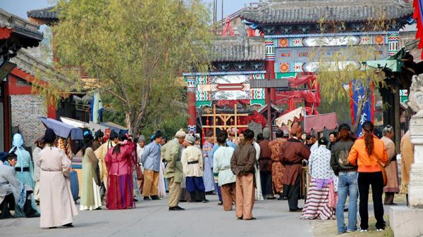 图为浙江横店影视城。（kanegen/Wikipedia/CC BY 2.0）