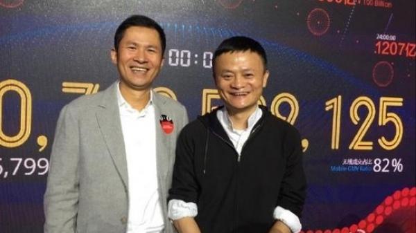 中国富豪钱峰雷与马云