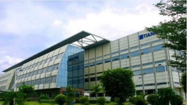 日前,有网友爆料,武汉天马公司员工全员做完核酸检测后,有数千人出现发热、咳嗽症状(图片来源:微博)