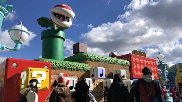 大阪观光名胜 “ 日本环球影城 ”(USJ)即将推出世界首座任天堂园区,逼真造景搭配感应能量手环,搜集金币与钥匙,