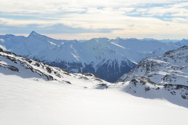 Mica Mountain（123RF）