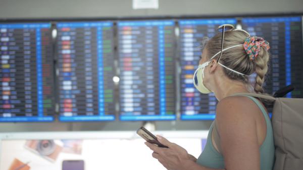  法国总理宣布除非有迫不得已的原因，否则禁止一切往返海外省的旅行。（123RF）