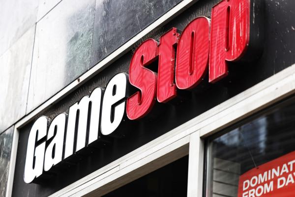 近日，一群散户对决华尔街金融大鳄，发动了一场“游戏驿站”(GameStop)轧空大战。（Michael M. Santiago/Getty Images）
