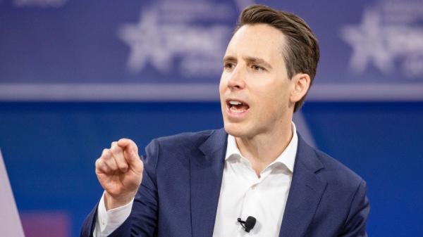 美国共和党籍联邦参议员乔什.霍利(Josh Hawley)。(图片来源:Samuel Corum/Getty Images)