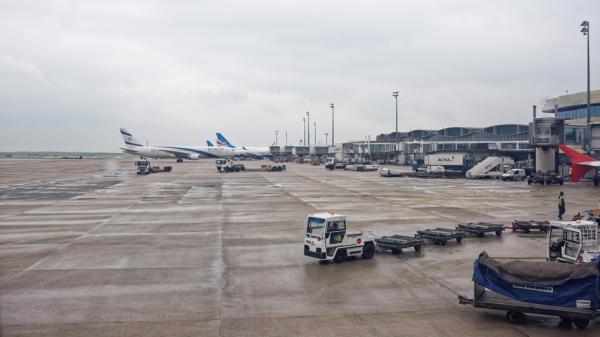 由于航空业的困难,设备运输和炼油业在过去一年中受到很大影响。(123RF)