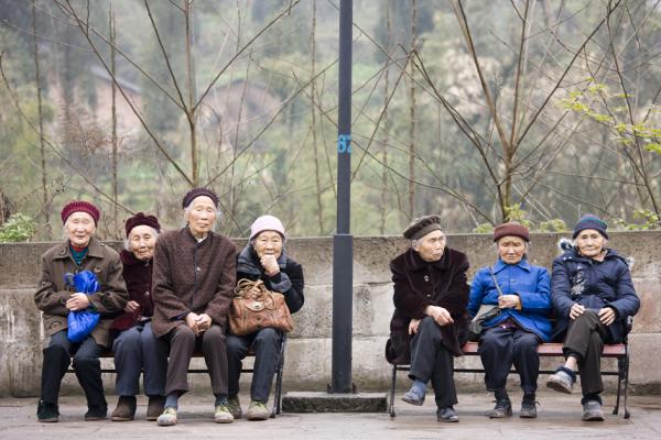 重庆街头的老人(Getty Images)
