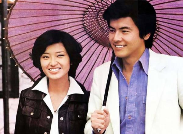 年轻时的山口百惠与三浦友和