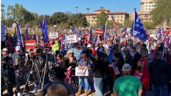 图为2020年12月19日,亚利桑那州凤凰城举行支持川普总统、制止窃选集会。(图片来源:看中国记者摄影)