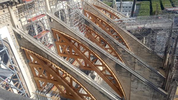 巴黎圣母院施工内部（notre-dame-de-paris.culture.gouv.fr）