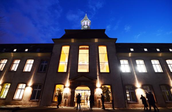 即将关闭的法国国家行政学院(Photo by PATRICK HERTZOG/AFP via Getty Images)