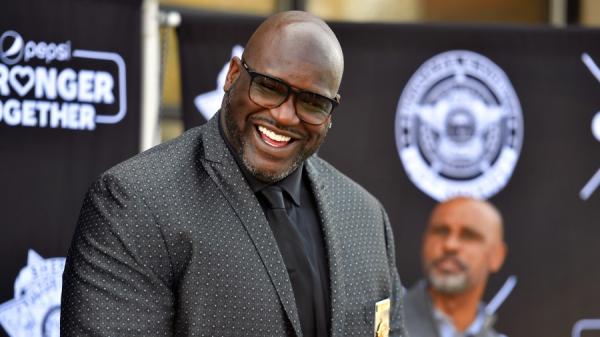 NBA球星“侠客”欧尼尔(Shaquille O'Neal)好做善事,他日前为一名陌生男子买下订婚戒指。(图片来源: Paras Griffin/Getty Images for Pepsi Stronger Together)