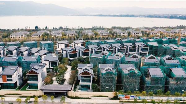 云南滇池违规建筑