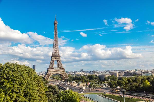 法国从6月9日起可以接待外国游客，但游客须要出示健康通行证（Pass sanitaire）。（123RF）