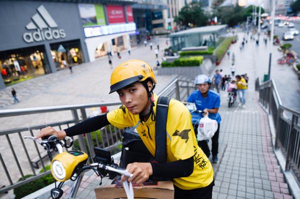 深圳的外送员(Getty Images)